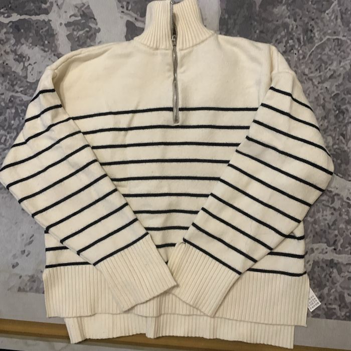 Продам свитер теплый