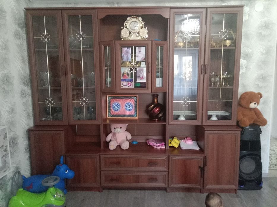 Продам стенку в зал