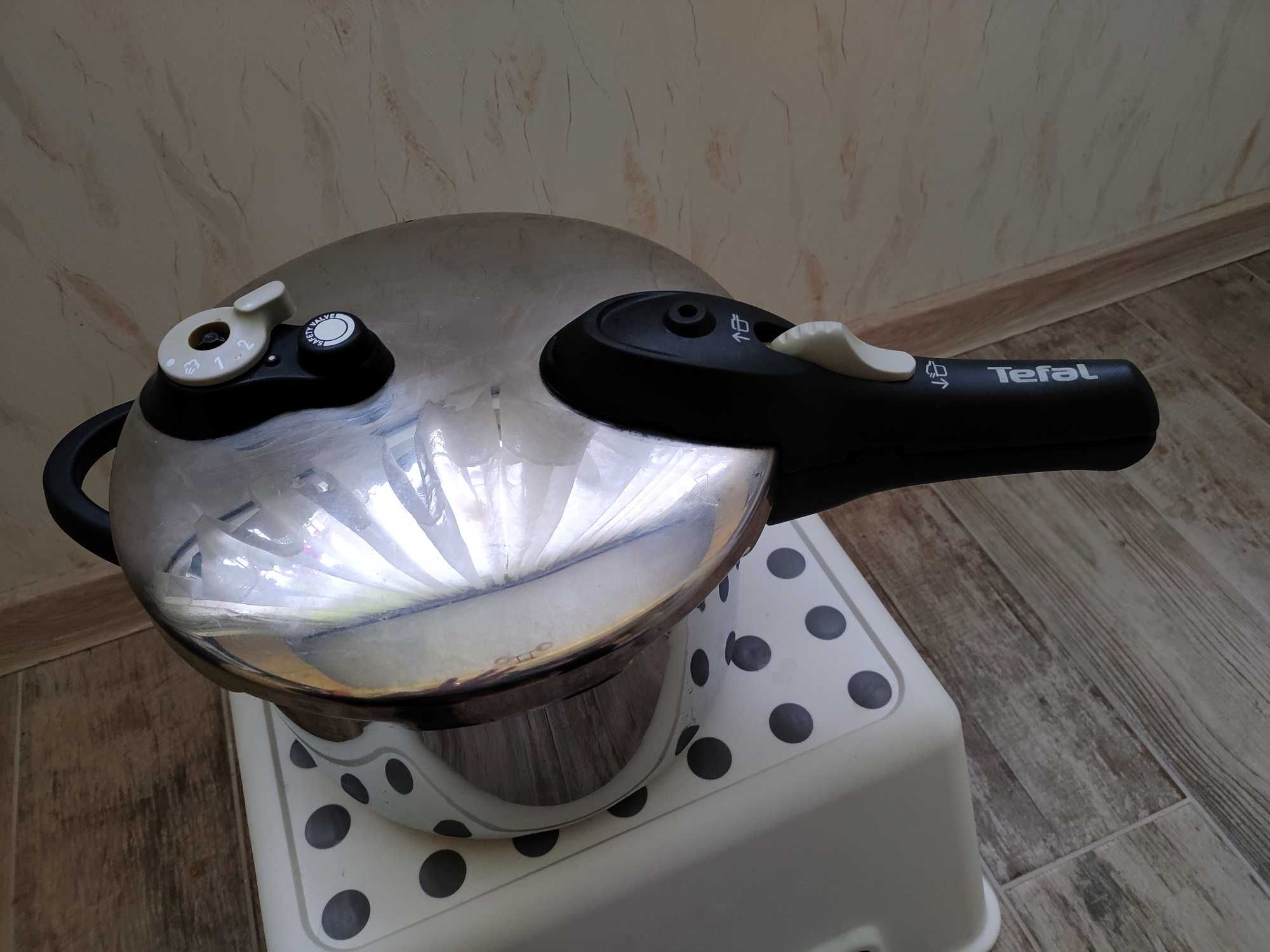 Тенджера под налягане Tefal Seсure 5 6l P2500732