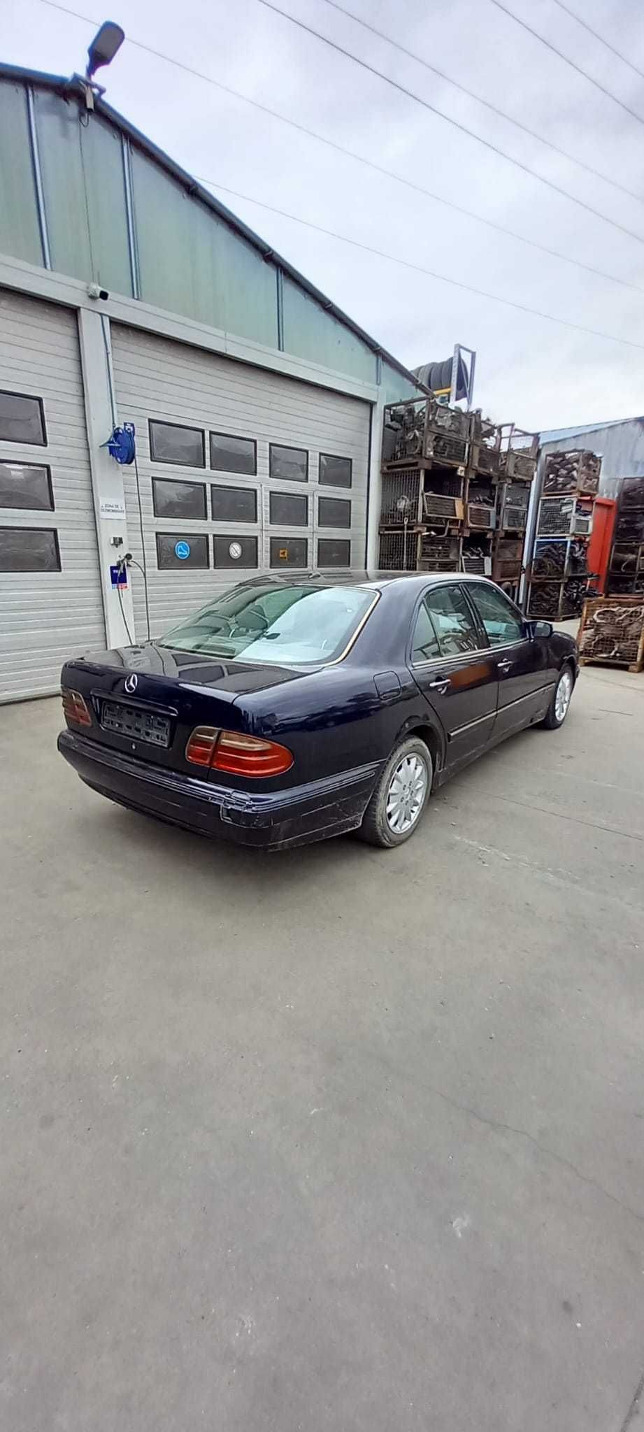 Mercedes w210  Dezmembrez/Dezmembram