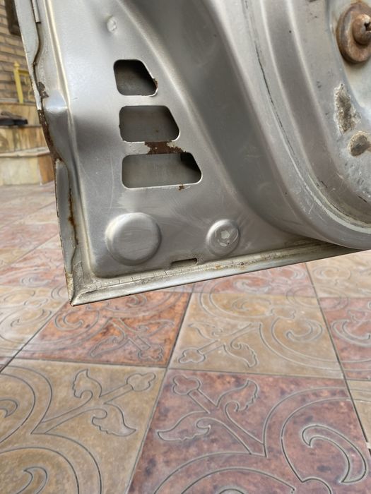 Тико Эшиклари олди чап