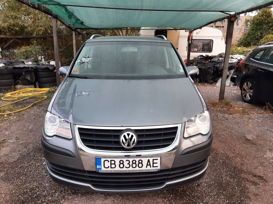VW TOURAN 1.9 TDI-105к.с.-6 скорости  7- МЕСТЕН