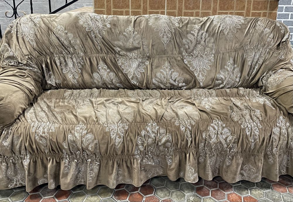 Продам большой диван и кресла