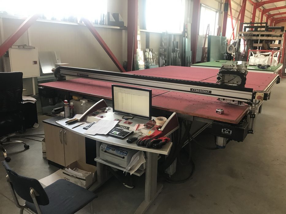 Cnc маса за рязане на стъкло