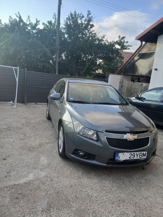 Vând Chevrolet Cruze LT