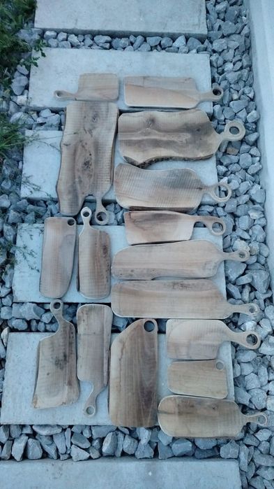 Tocătoare din lemn, lucrate manual, nuc