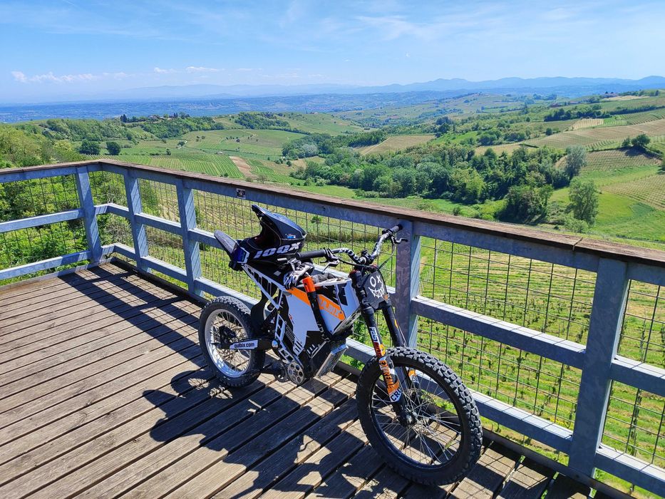 Bicicleta electrica Qulbix 25.000w viteza 140kph - nu SurRon / Talaria