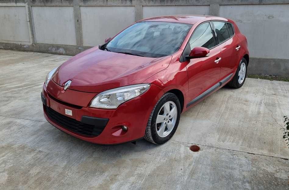 Renault Megane 1,5 diesel, 2010,dublu climatronic, 6 trepte