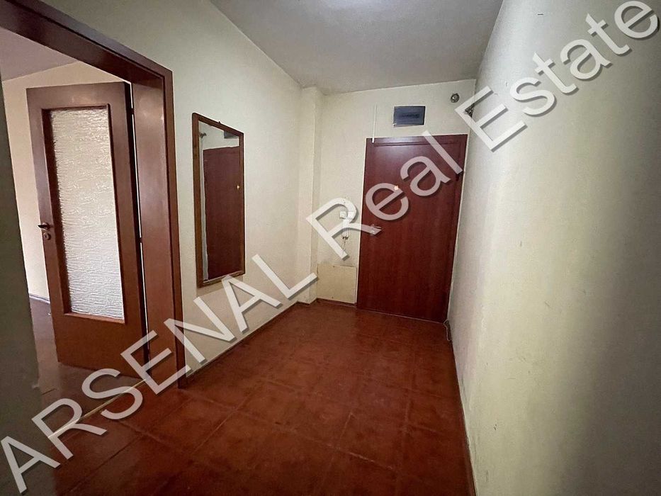 Продажба на двустаен апартамент, Медицинска академия