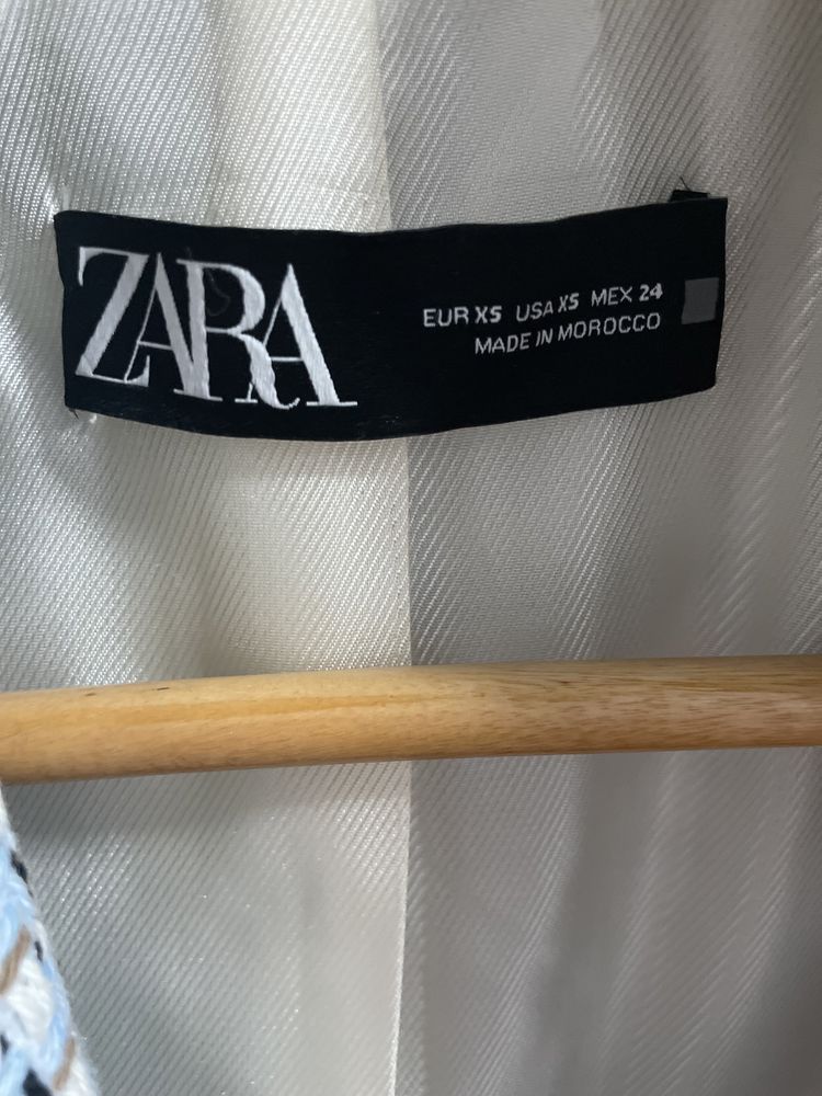 Сако от букле Zara