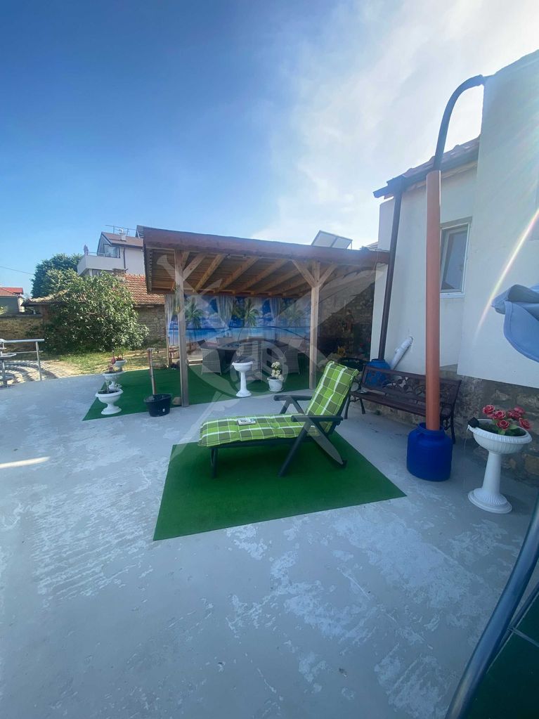 Продава се Къща в Варна, Галата - 160 кв.м за 969 €/кв.м - Снимка #2