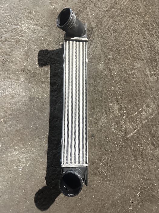 Нов Интеркулер за BMW e90/91/92 330d 231кс
