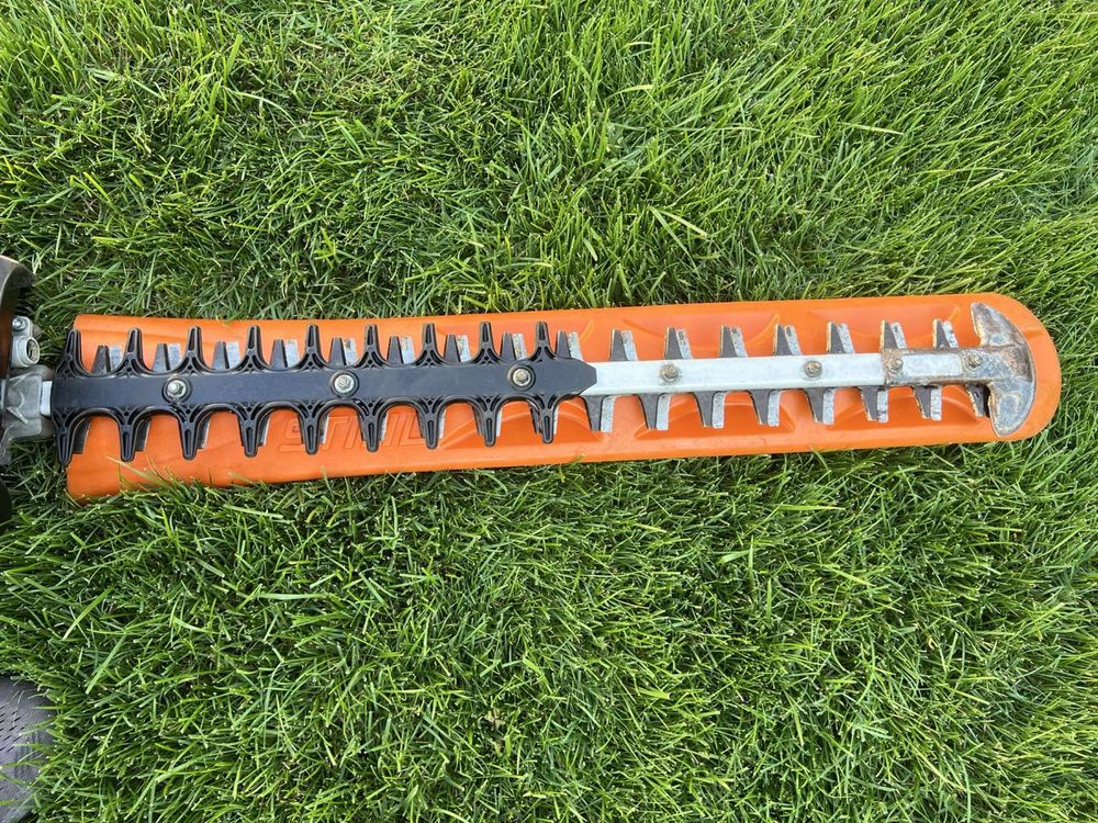 Бензинов храсторез STIHL