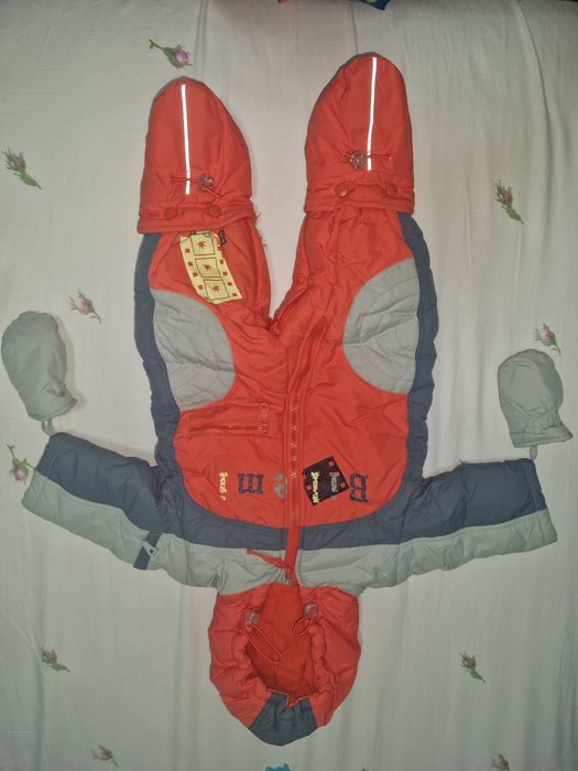 Детский зимний комбинезон.