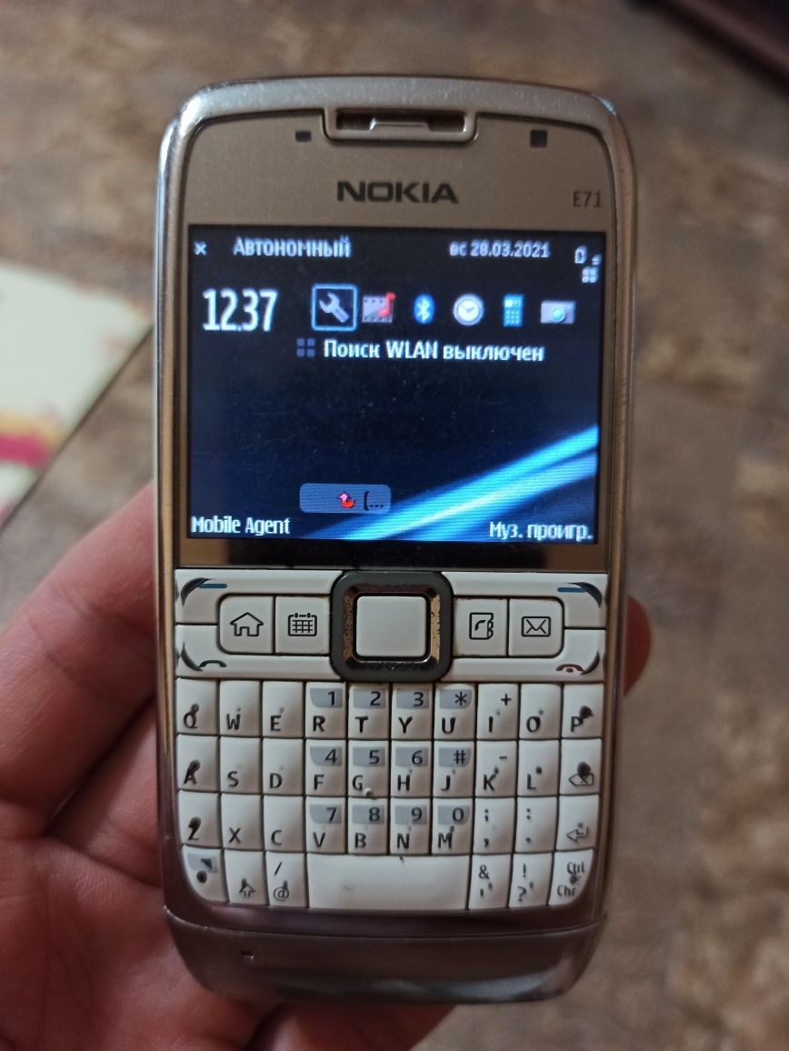 Nokia E71. Продам телефон