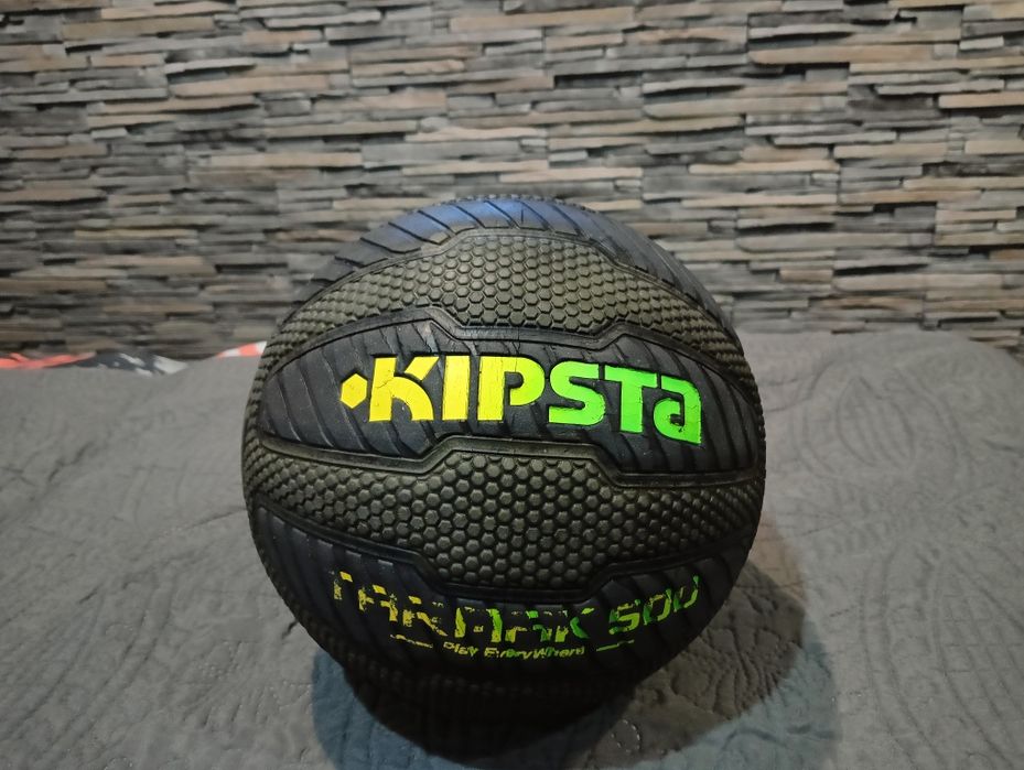 Vând minge de baschet