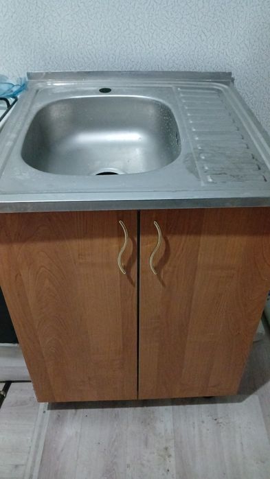 Кухонный шкаф с мойкой