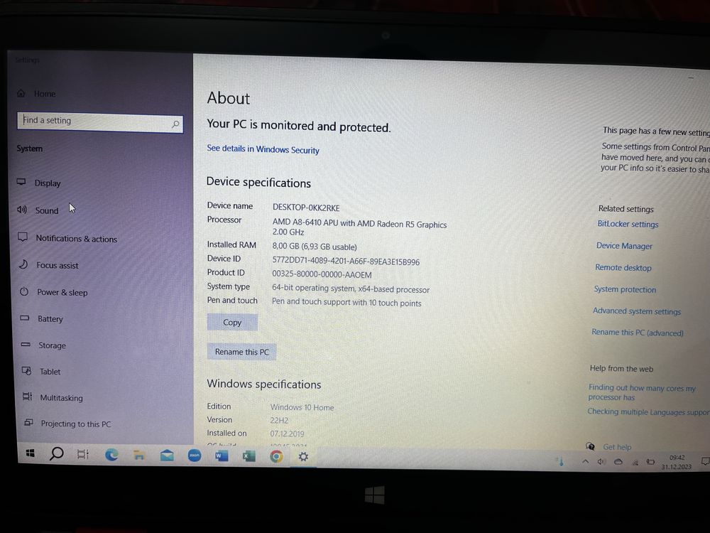 Laptop HP Pavilion 13 cu touchscreen rabatabil și SSD de 180 GB