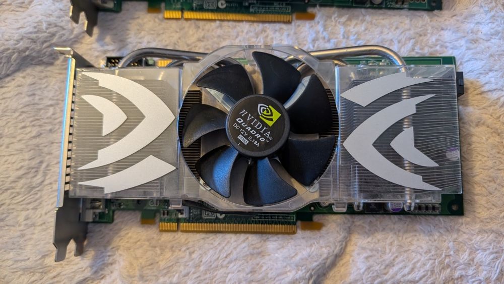 Placa video Nvidia Quadro FX 4500 2buc