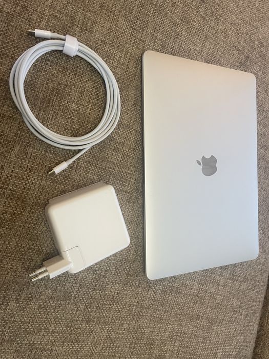 MacBook Air, 2020 год