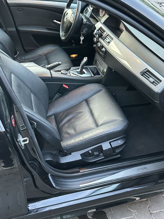 Vând sau schimb bmw 525 motor 3.0 2008