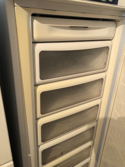 Продам морозильник