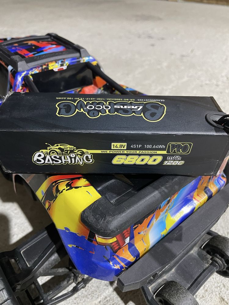 Количка с дистанционно TRAXXAS MAX