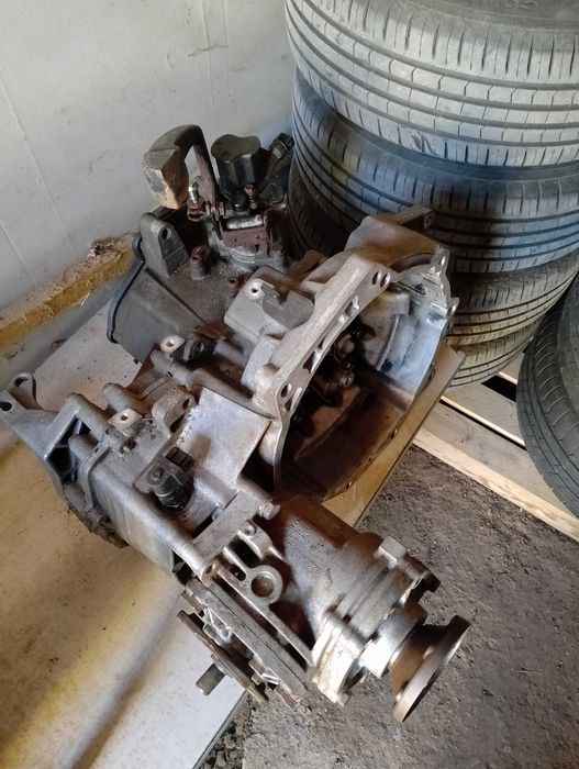 Голф 3 синхро, 1.8 бензин