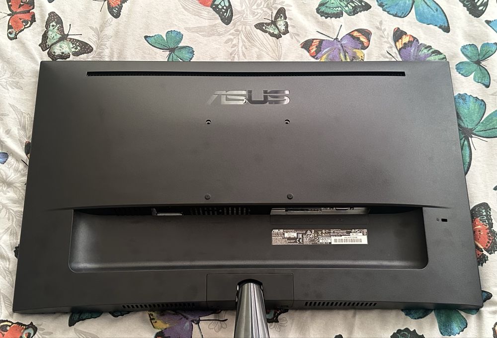 Монитор Asus 24inch без забележка