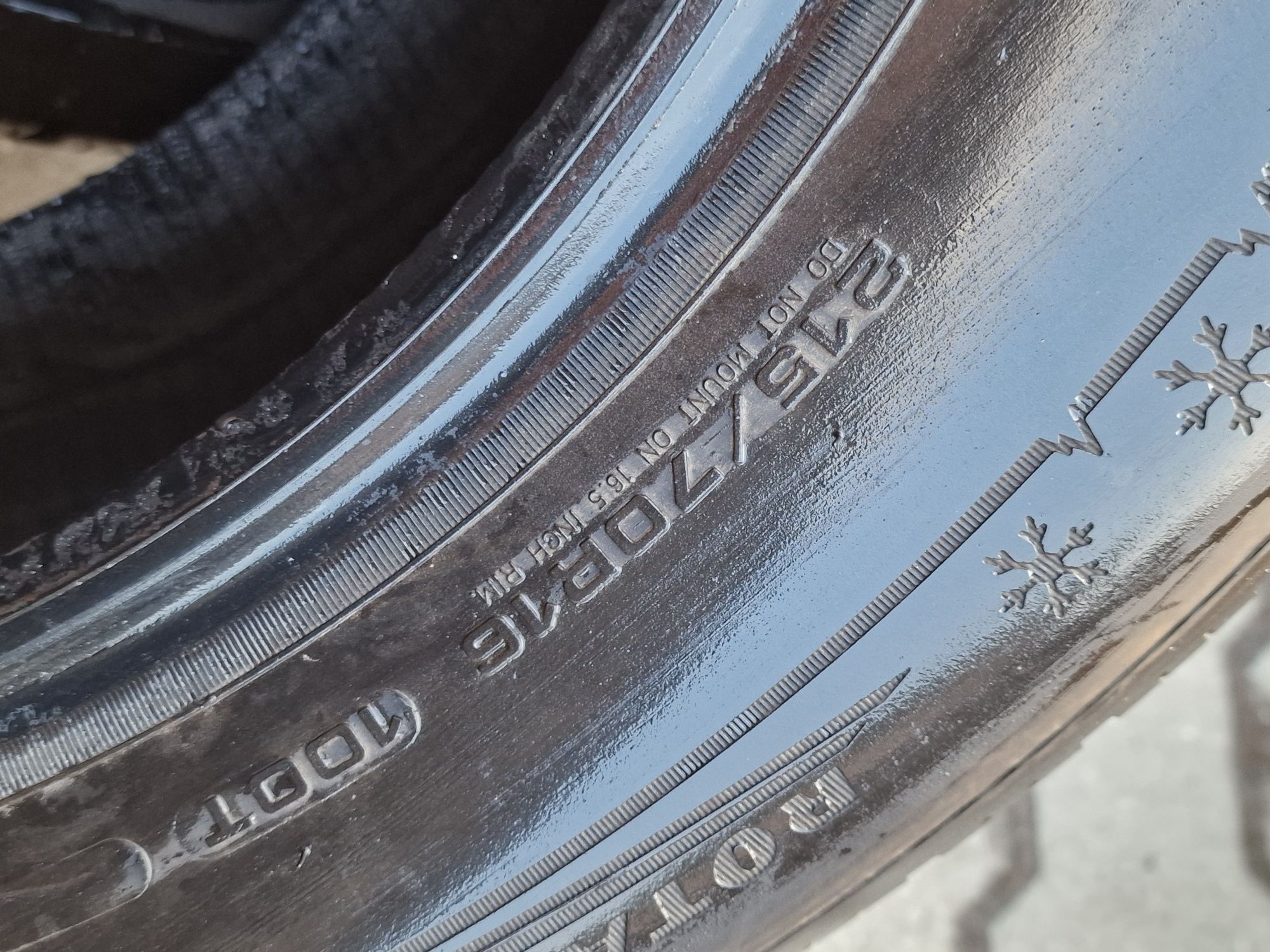 215 70 16 Dunlop