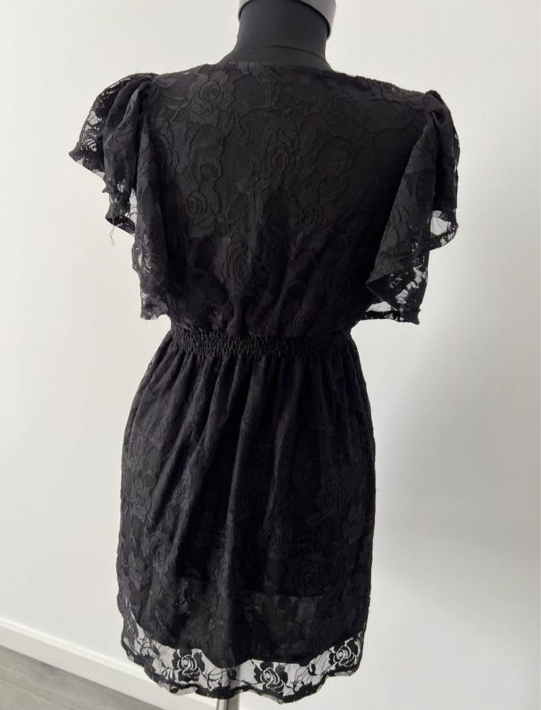 Vand rochie neagra scurta