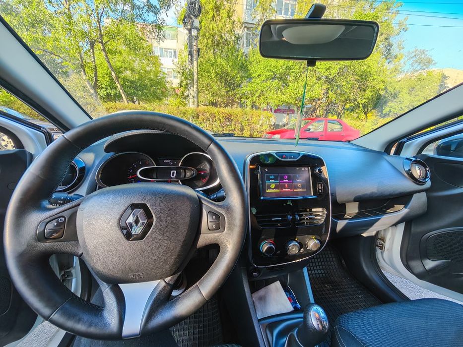 Vând Renault Clio IV