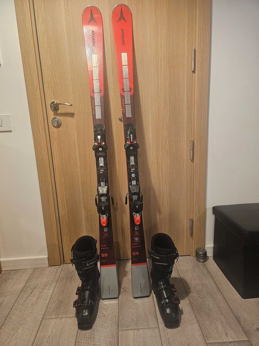 Vand Atomic Redster S9, an 2023, clapari Atomic Hawx ultra 130 pro