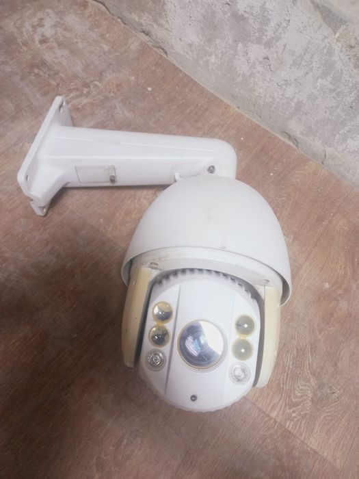 Камера сатылады 2шт калды 1штугы 80мын птз камера сатылады