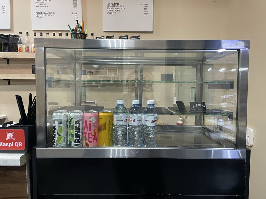 Ветрина холодельник