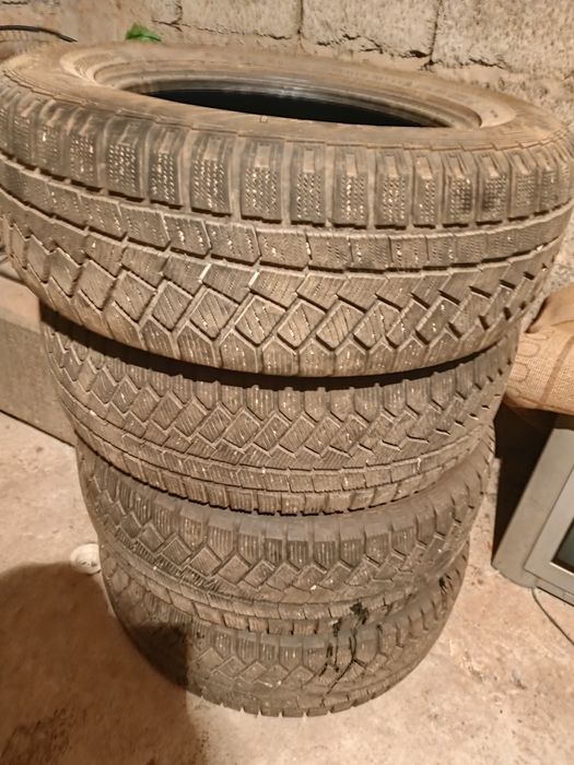 Шины хорошие состоянии один сезон таскал.