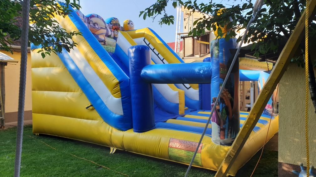 Inchiriere Tobogan gonflabil Minions Timisoara topogan