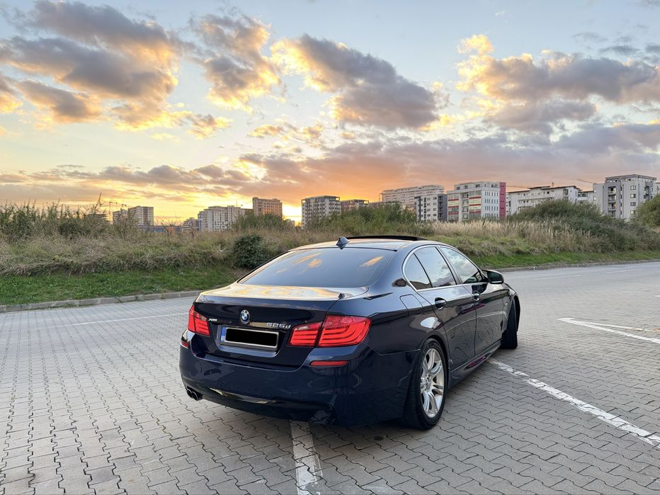 Vând BMW F10 525 2.0 xDrive doua butoane M Pack