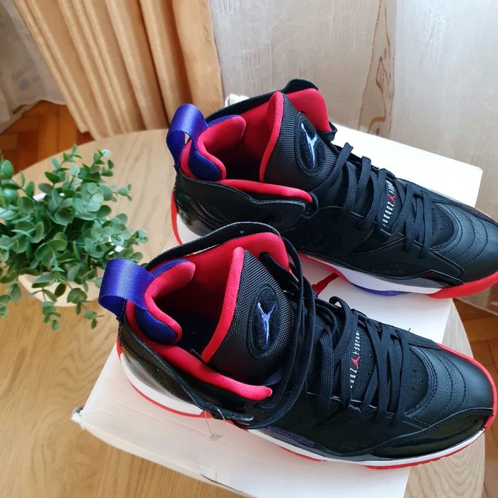 Adidas noi  barbati Jordan nr 45 ,Cm 29 ,UK.10