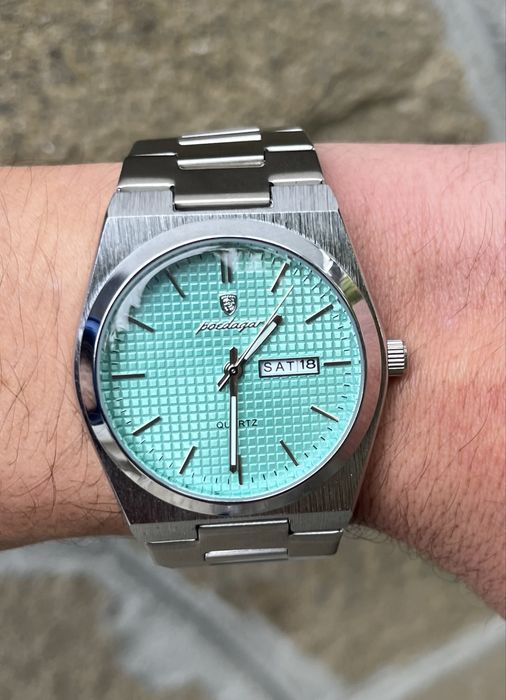 Poedagar ментово син и сребрист