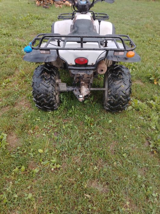 Vând atv de 300 4×4 nu are probleme merge forte bine 2.500€ Negociabil