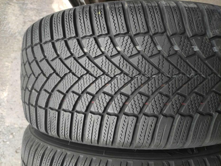 225/40/18 2бр BRIDGESTONE зимни