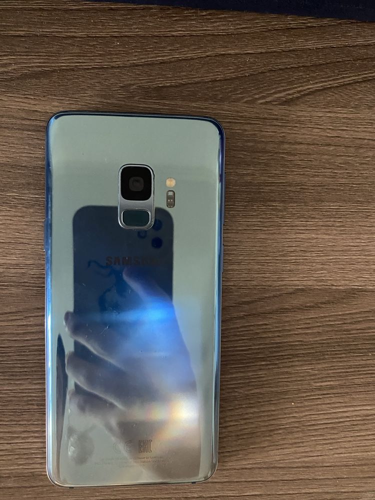 Продается Samsung s9
