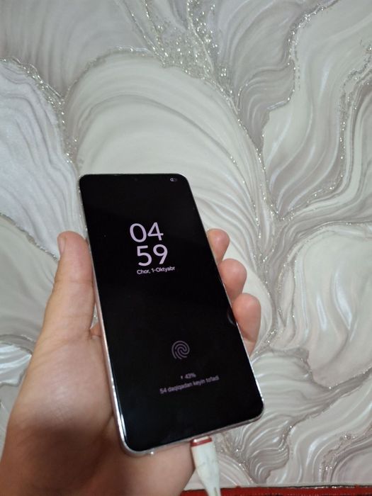 Samsung s21 5g orta holatda