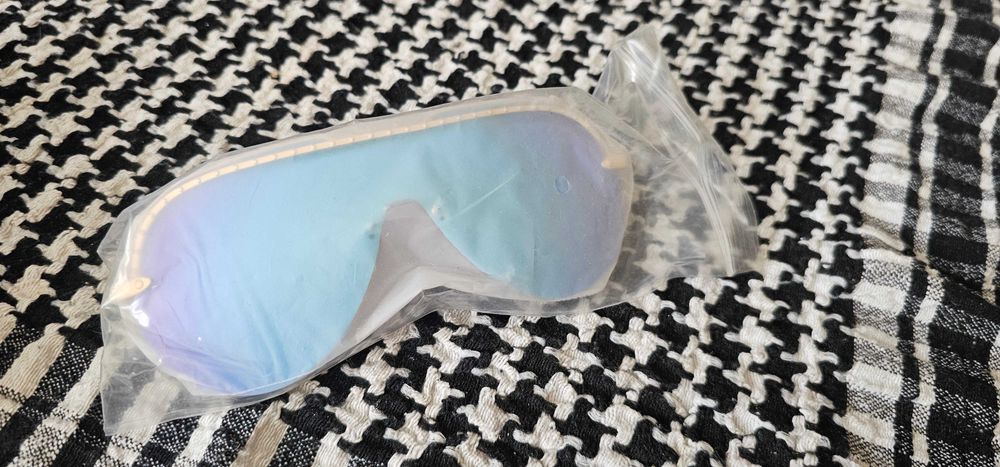 ochelari de soare scrie pe ei Louis Vuitton ceas de mana RICHARD MILLE