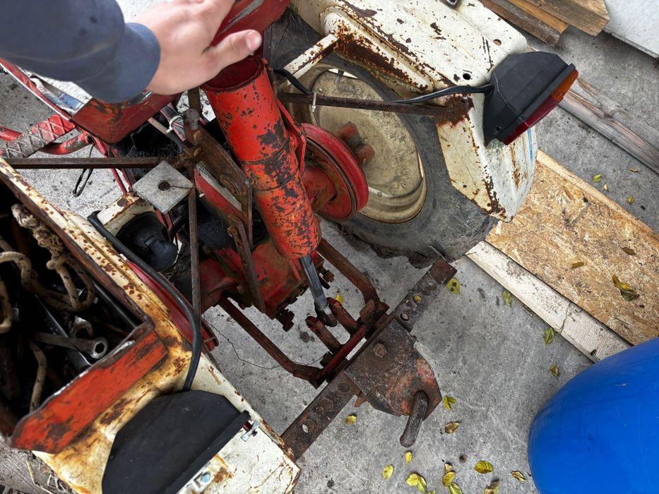 Tractoraș articulat pasquali