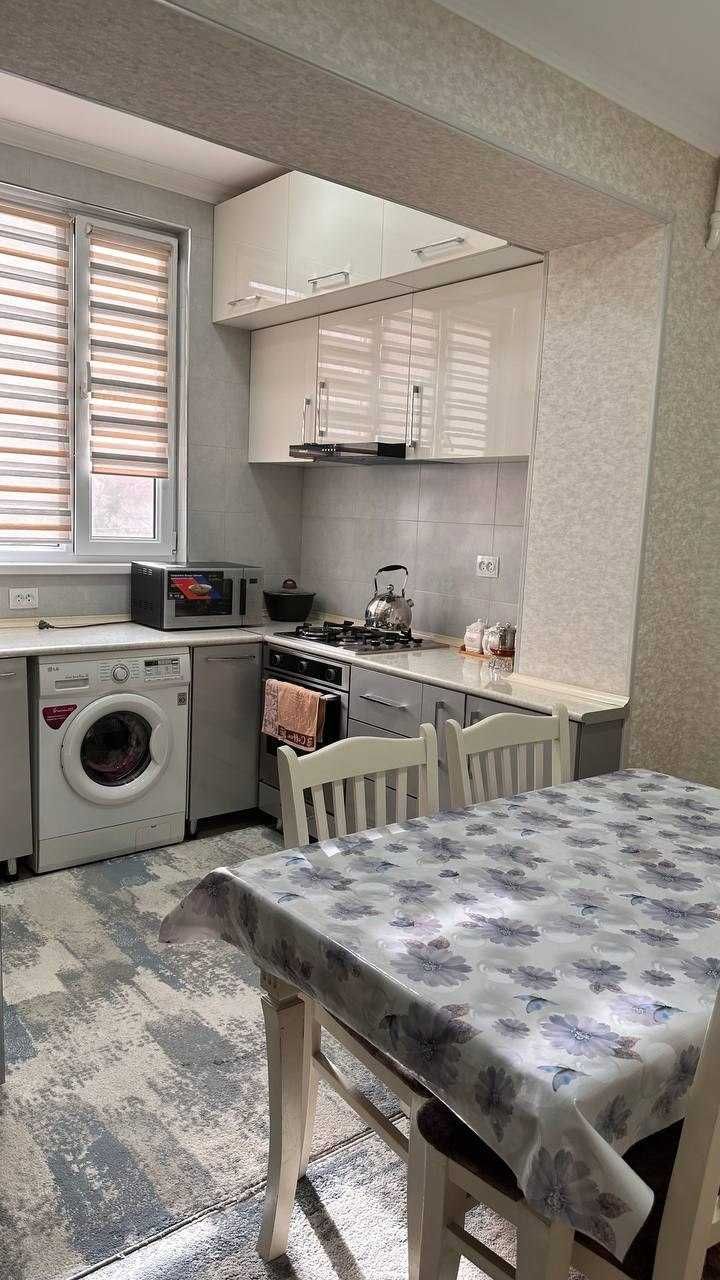 СРОЧНО Продается 2 комнатная Чиланзар Наккошлык кирпичный дом (НА)