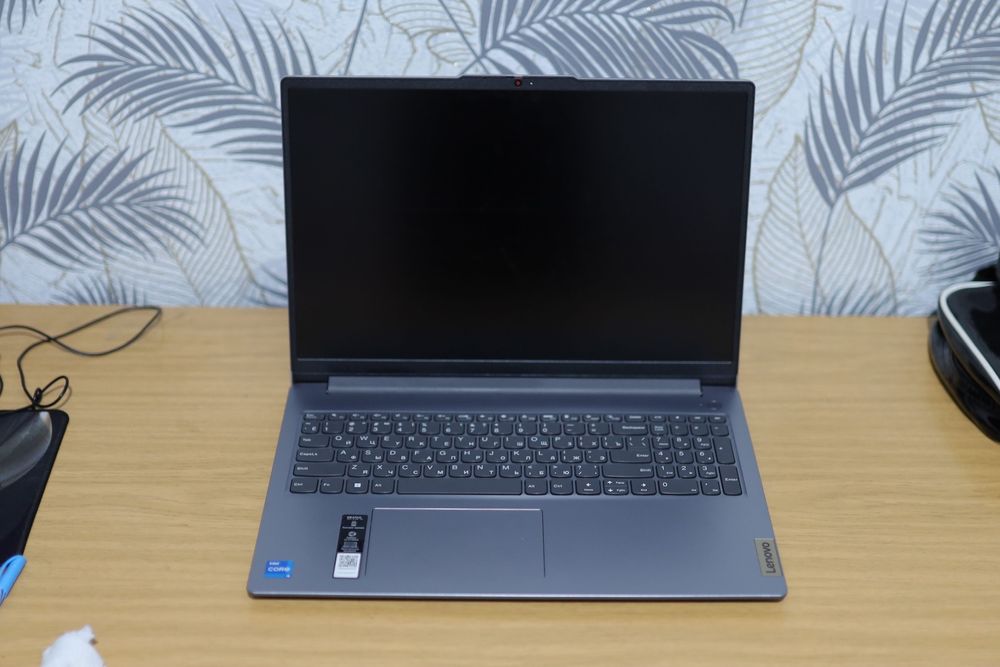 Ноутбук Lenovo IdeaPad Slim 3 16IAH8