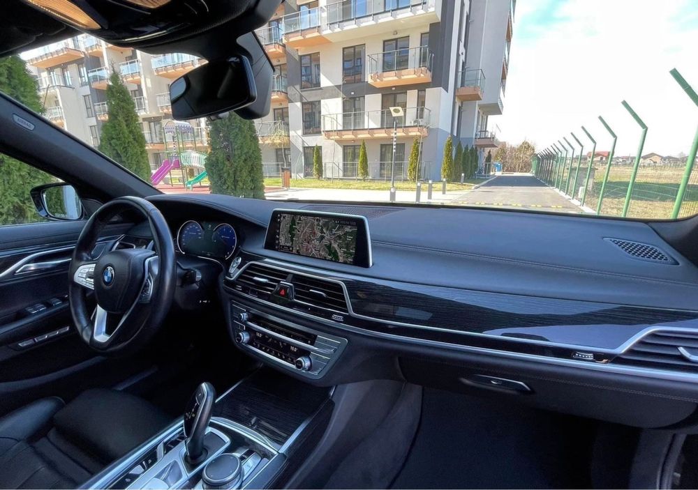Bmw 730LD X-drive *panoramic dublu iluminat*
