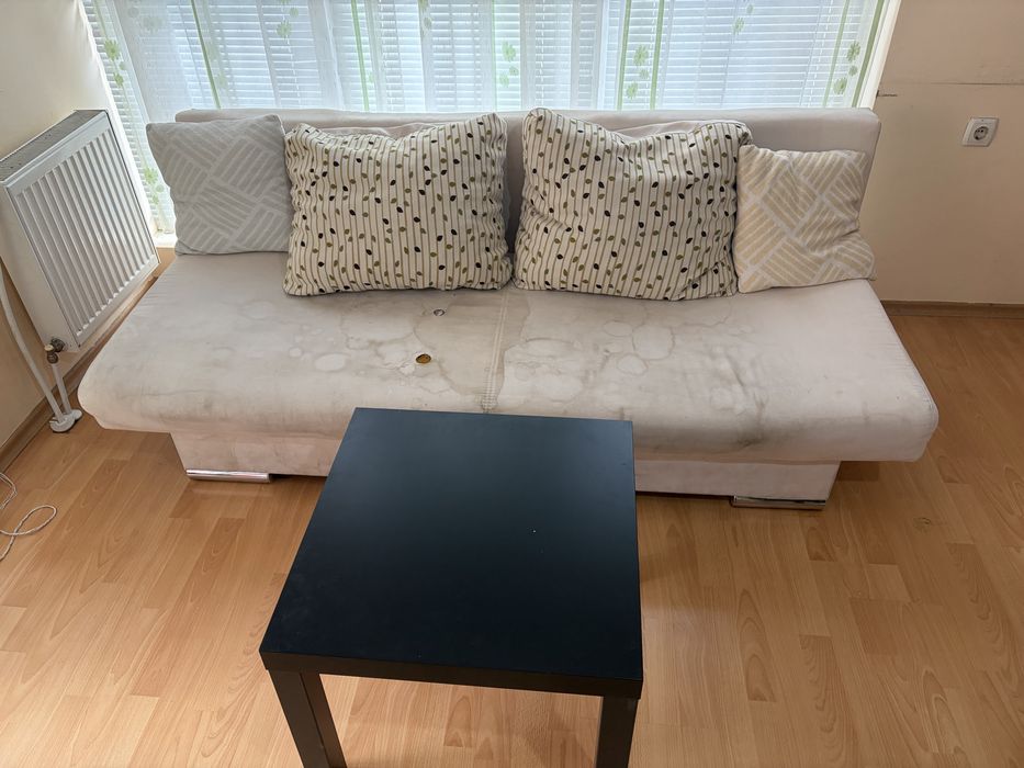 Диван с холна маса